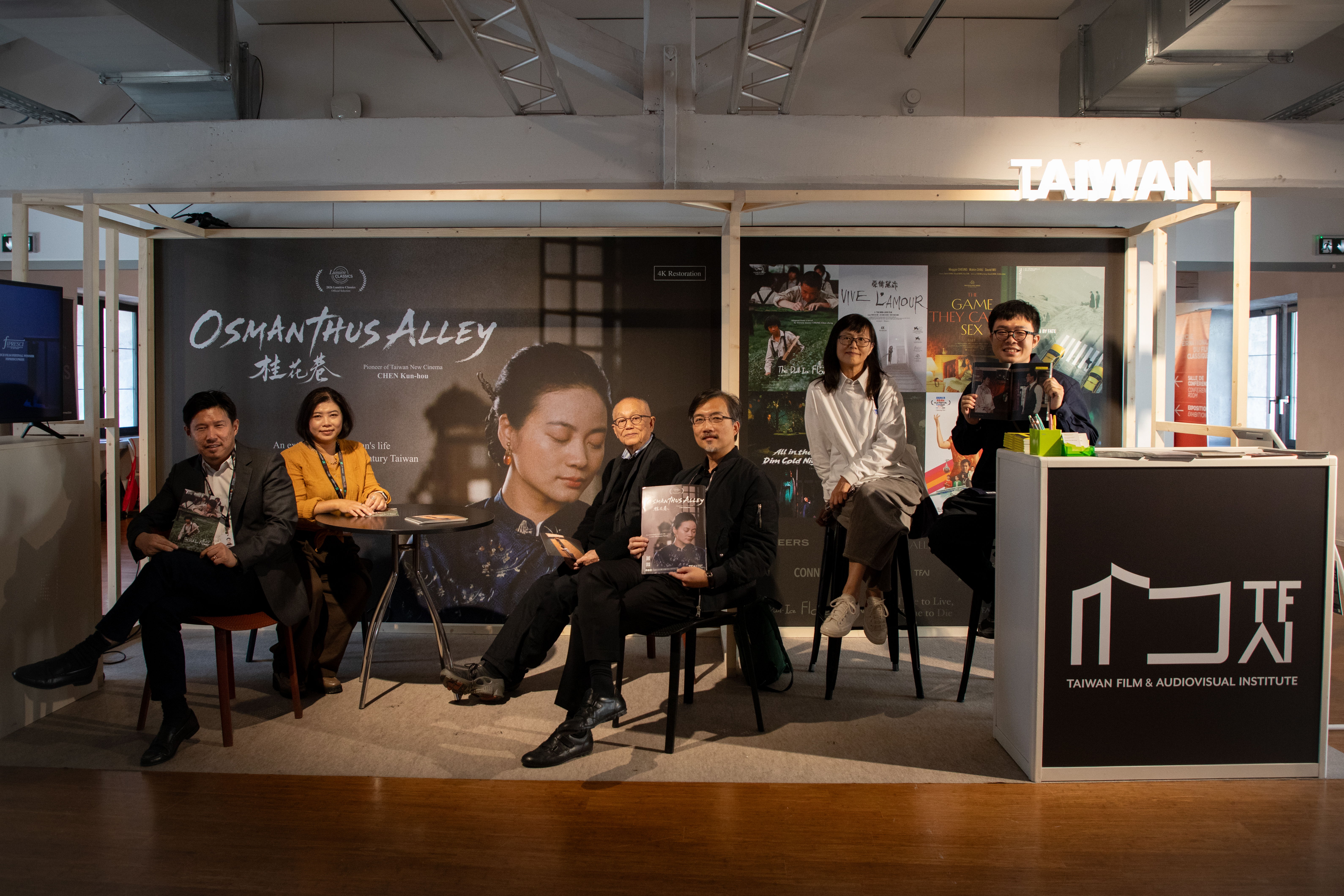 影視聽中心團隊代表昨（15日）參與盧米埃市場展提案與論壇，火力全開介紹豐富多元的台灣影視聽遺產。（國家影視聽中心提供）.jpg